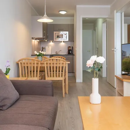 Apartment 612, Seepark *